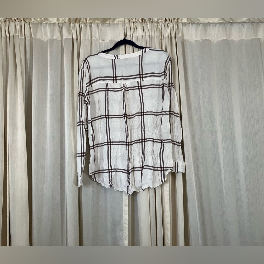 Plaid Pattern Blouse - Picture 3 of 4